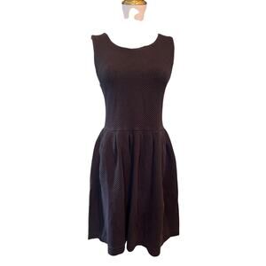 Ganni Black Dress. Textured Fabric. Sleeveless. Slight Pleated Waist. Size Large